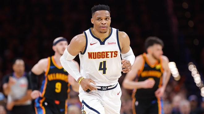 球员健康与 球员健康与